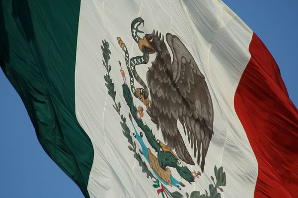 U.S. Students Made To Recite Mexican Pledge Of Allegiance - News Taco